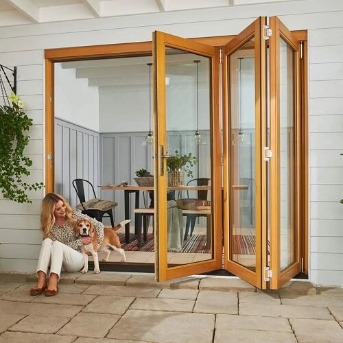 Cửa lùa xếp được làm từ gỗ