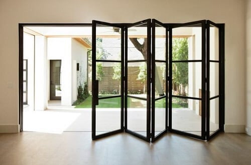 Cửa xếp lùa được chia đố