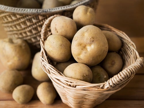 Khoai tây giúp làm trắng bề mặt nhôm