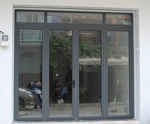 Cửa đi mở quay 4 cánh nhôm Việt Pháp