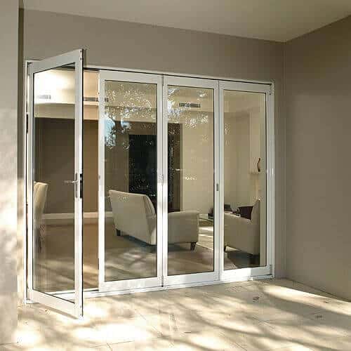 Cửa đi mở được phủ màu bằng công nghệ sơn tĩnh điện hiện nay