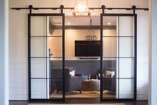 Cửa lùa nhôm kính dạng treo được chia đố