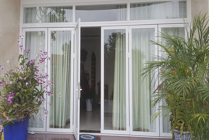 Cửa nhôm cỏ đa dạng về kích thước