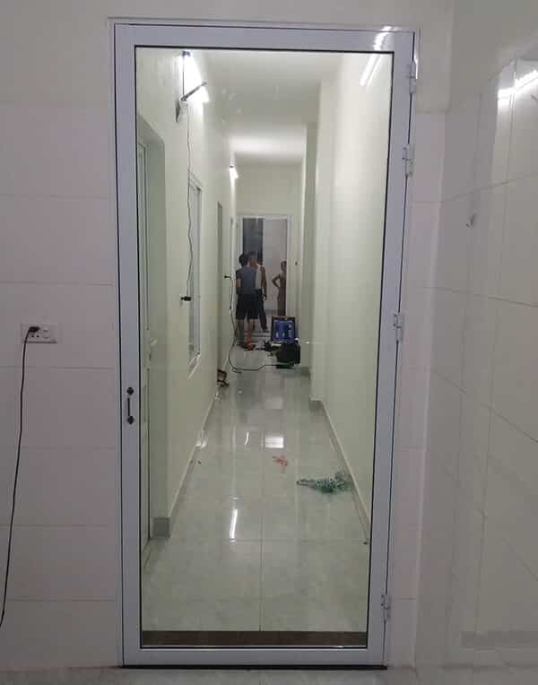 Cửa nhôm cỏ