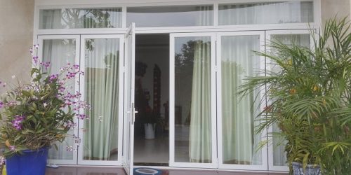 Cửa nhôm rất dễ dàng lau chùi và sửa chữa